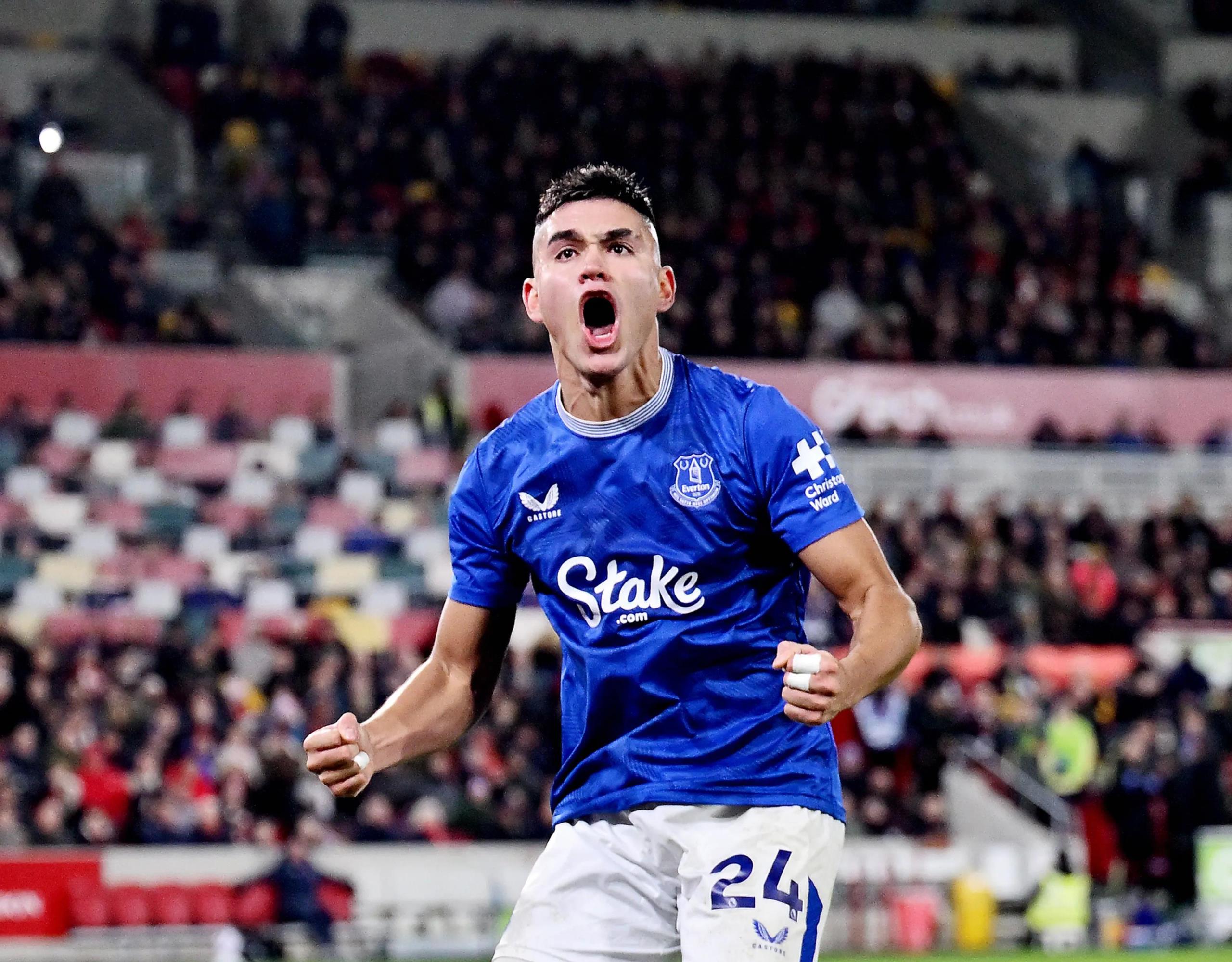 埃弗頓官方宣布買斷阿爾卡拉斯，簽約至2027年6月