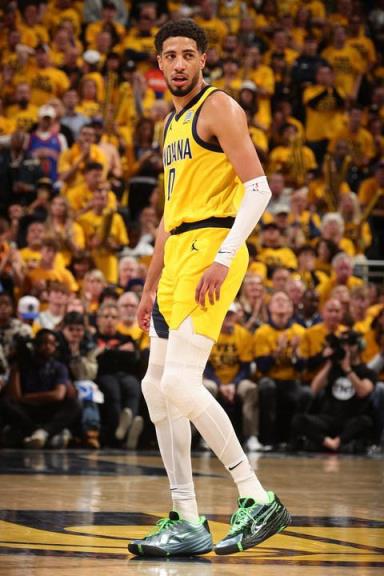 哈利伯頓成歷史第四人！鎖定總決賽席位比賽砍下20+10+3