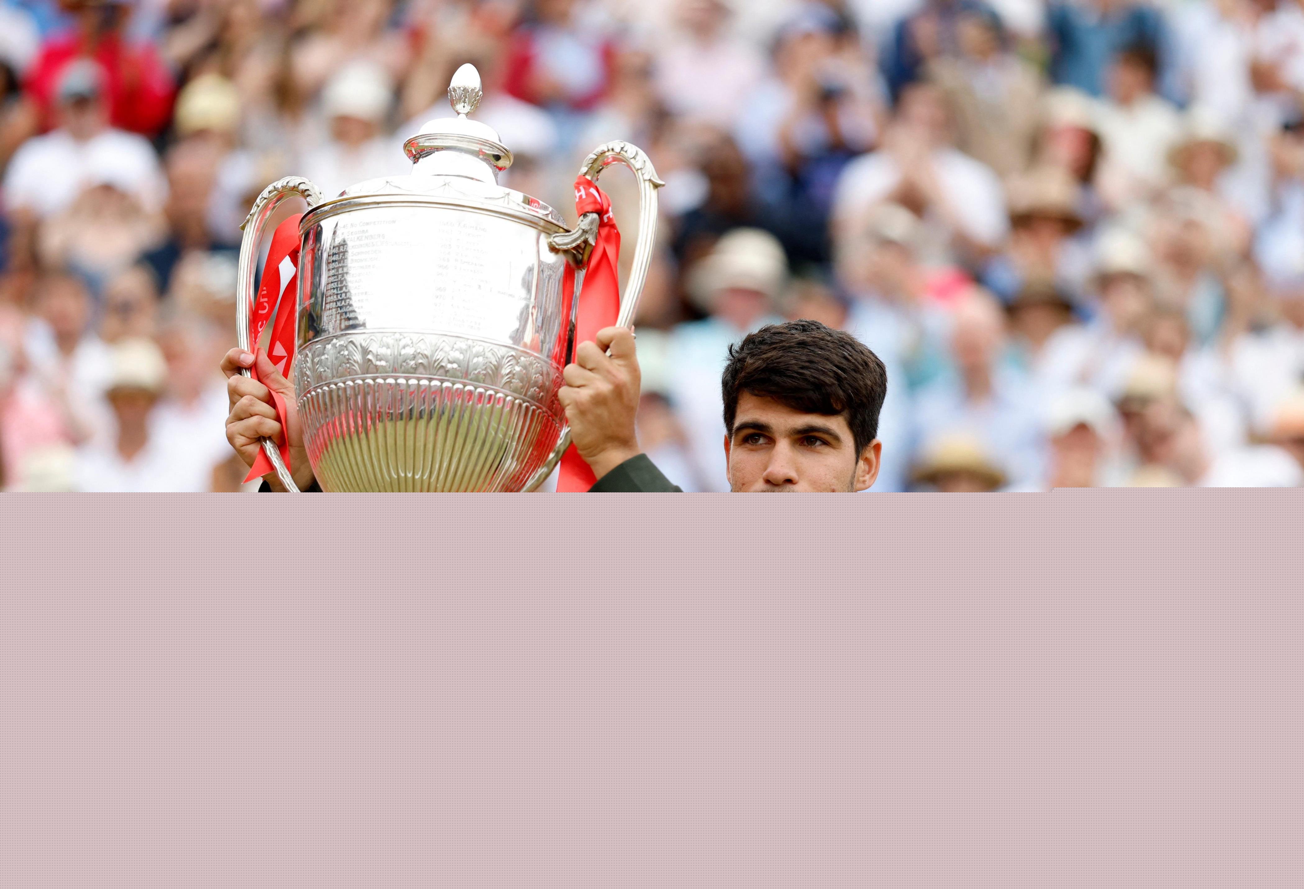 阿爾卡拉斯倫敦女王杯奪冠，皇馬官方祝賀