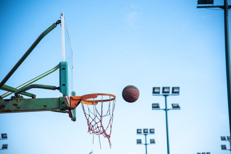 洛夫頓代表綠軍出戰(zhàn)夏聯(lián) 再次沖擊NBA之路
