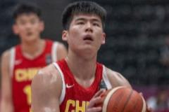陳家政首節(jié)6分鐘5投4中獨(dú)得11分 三分3中2