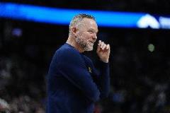 馬龍被解雇后表現(xiàn)失態(tài)引ESPN記者關注