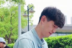 高雅亮潔！低調(diào)謙遜的顏駿凌?給人一種鄰家大男孩的感覺