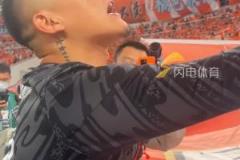 球迷怒吼崔康熙下課 王大雷呼吁冷靜面對(duì)困境