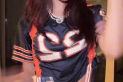 湖人淘汰，美娜也是放飛自我了，露個小腰扭起來