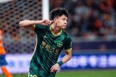 足球報(bào)：王鈺棟獲進(jìn)軍歐洲聯(lián)賽籌碼，加劇國足鋒線競爭