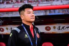 遼寧鐵人近四輪每場失球，防守需提升以實(shí)現(xiàn)更高目標(biāo)