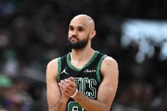 德里克-懷特上半場(chǎng)7中1僅得2分1板1助1斷 神奇消失