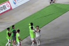 蒯紀(jì)聞終于收獲首球，怒吼宣泄情緒