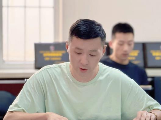 新疆男籃備戰(zhàn)總結(jié)會(huì)！劉煒部署任務(wù)，重提外援選拔，郭艦關(guān)注傷病隱患！