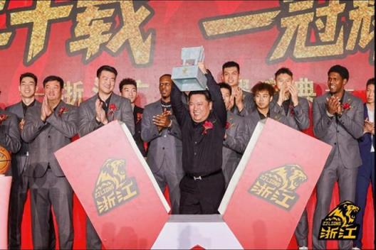 CBA暖心故事！父親為激勵兒子助力廣廈奪冠，贏一場獎勵5萬，球迷點贊