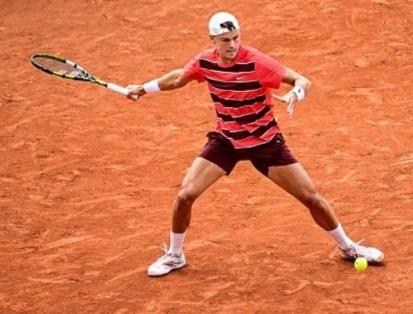 魯內3-1逆轉包蒂斯塔-阿古特，挺進法網男單第二輪